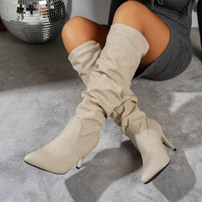 Bota Jeans Feminina Plissada Salto Fino Cano Longo