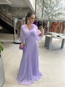 Vestido Amélie Plissé – Sofisticação em Movimento com Decote que Encanta FEMININO - ROUPAS - VESTIDO 6 Dm Stores Lavanda 38 
